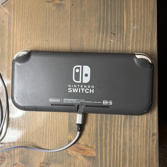 Nintendo lite gray switch - Picture 3 of 7